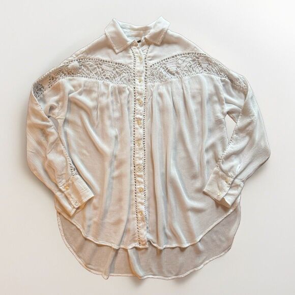 Free People Button Down Shirt White Katie Bird Crochet Size XS Oversized Boho - Picture 1 of 10